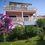 Plava Plaza Daniela * Vodice