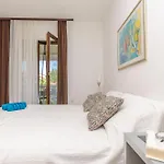 Plava Plaza Daniela * Vodice