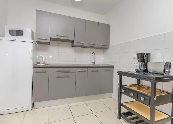 Apartments Plava Plaza Daniela شقة فوديس