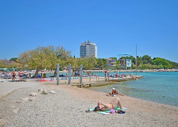 Apartments Plava Plaza Daniela شقة *