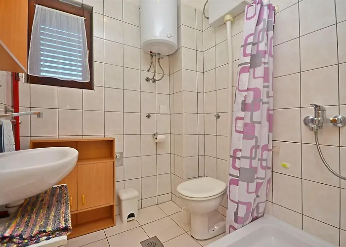 شقة Apartments Plava Plaza Daniela *