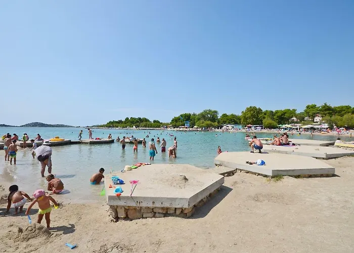 Apartments Plava Plaza Daniela شقة